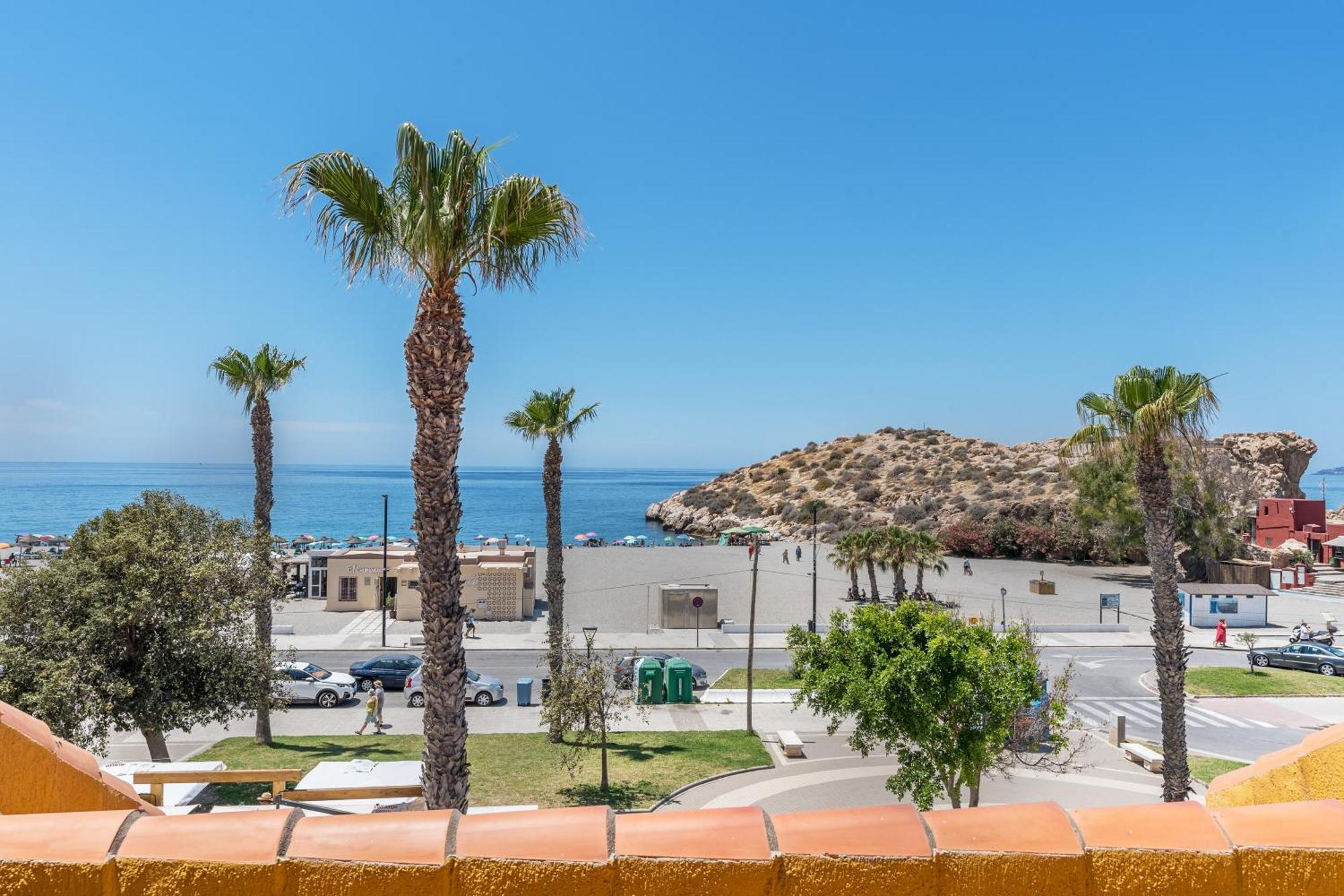 The Beach House At Playa Салобрения Экстерьер фото